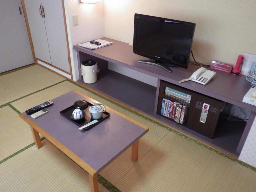 Uokagi Ryokan Наґоя Екстер'єр фото